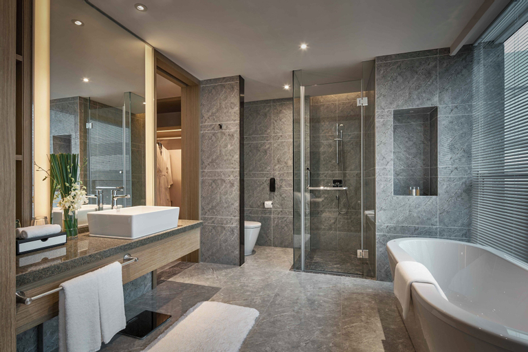 Bathroom 9