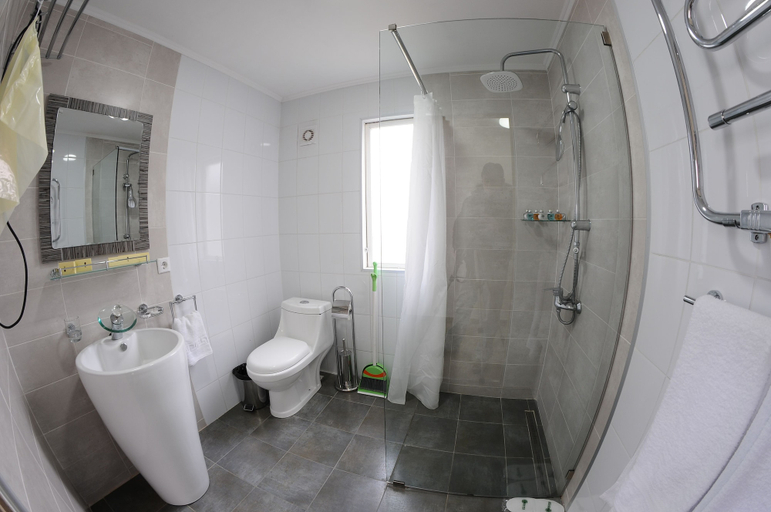 Bathroom 4, Cross Resort Yerevan, Yerevan
