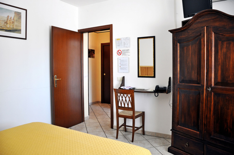 Bedroom 3, Hotel Ristorante La Torretta, Vercelli