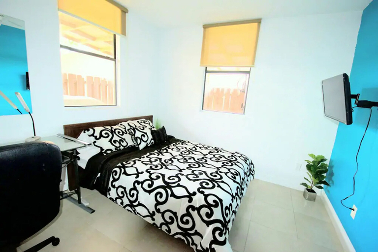 Bedroom 2, Magic House by Traveline Plus, Broward