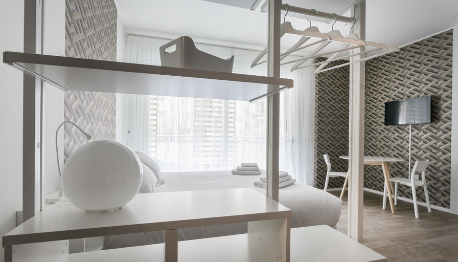 Others 5, Italianway - Poma, Milano