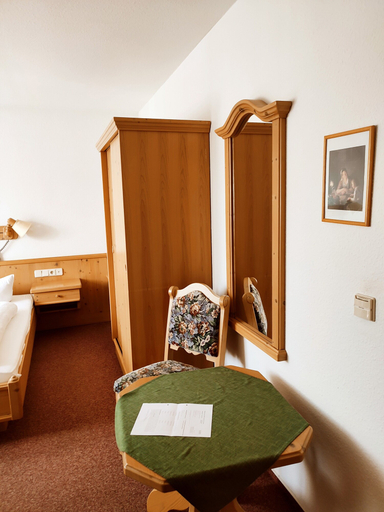 Bedroom 2, Hotel Stadt Olbernhau, Erzgebirgskreis