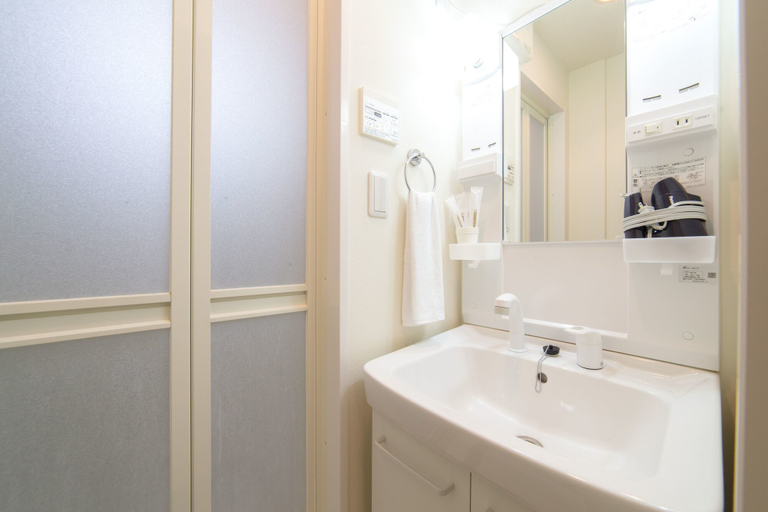 Bathroom 3, Kiyomizu Sannenzaka, Kyoto