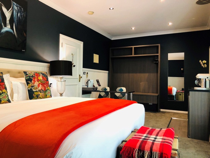 Bedroom 2, The Dudley Boutique Hotel, Hepburn - East
