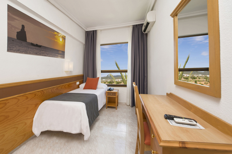 Bedroom 4, Hotel Vibra Mare Nostrum, Baleares