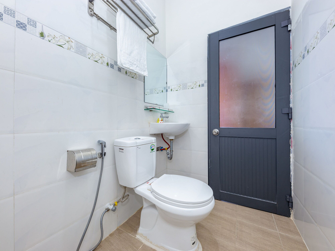 Bathroom 2, Minh Duc Guest House, Nha Trang