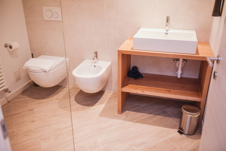 Bathroom 3, Agritur Verderame, Trento