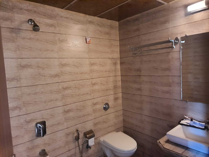 Bathroom 5, Adamo The Village, Raigarh