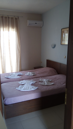 Bedroom 2, Kyparissis Rooms, Central Macedonia
