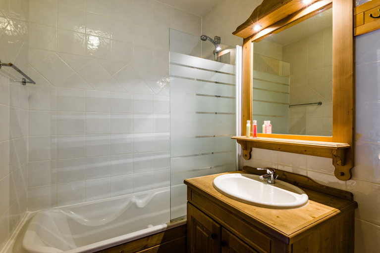 Bathroom, Résidence Lagrange Vacances Les Hauts de Comborcière, Savoie