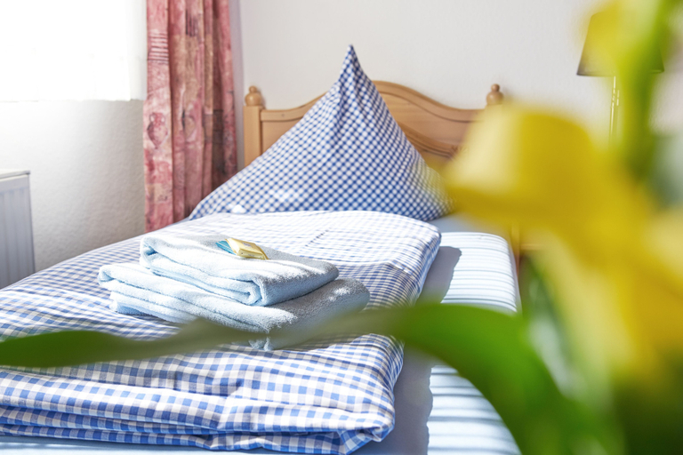Bedroom 3, Hotel Zum Eisenhammer, Oberhausen