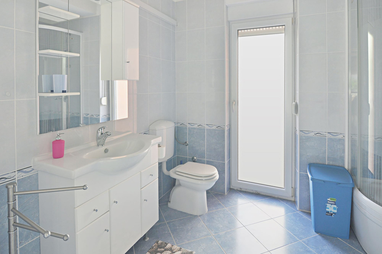 Bathroom 4, Marjan park, Split