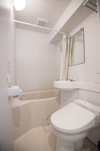 Bathroom 5, Kyoto Travelers Inn, Kyoto