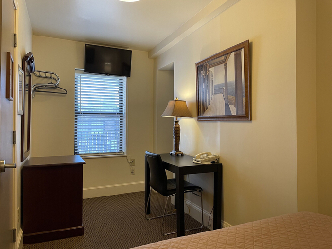 Others 5, Oasis Guest House, Boston