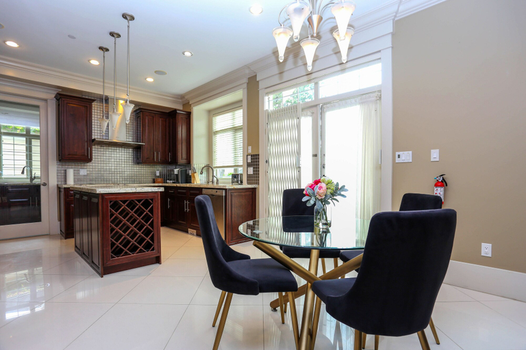 Others 5, Grand 4 Bedroom Vacation House near Vancouver Downtown, Greater Vancouver