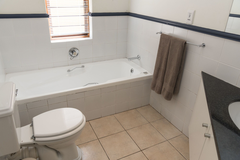 Bathroom 3, Villa 10, Eden