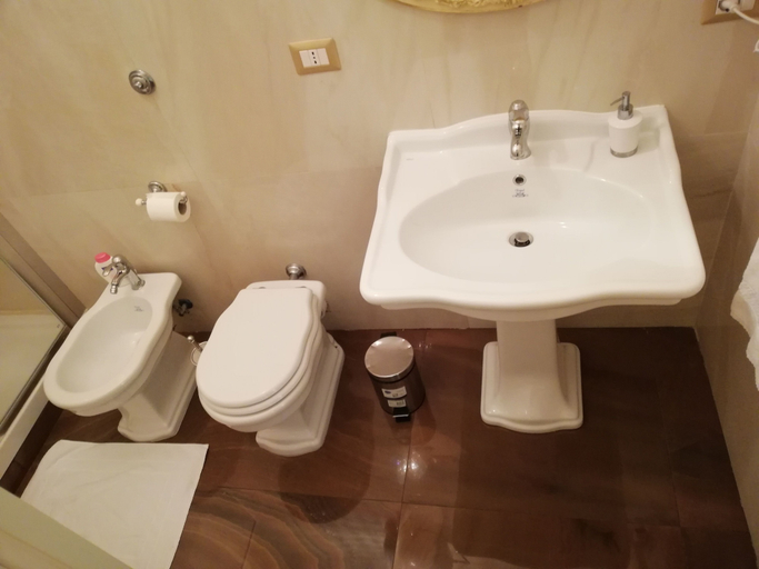 Bathroom 5, Guesthouse Maria Francesca, Napoli