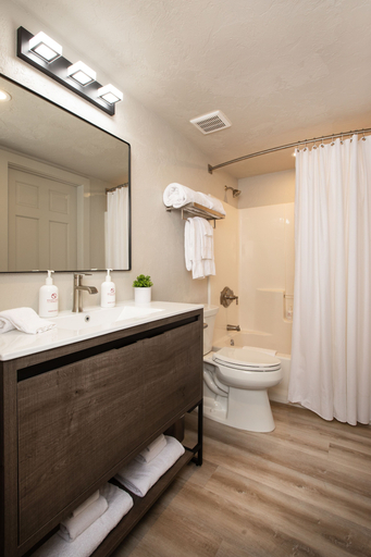 Bathroom 3, Moose Creek Ranch, Teton