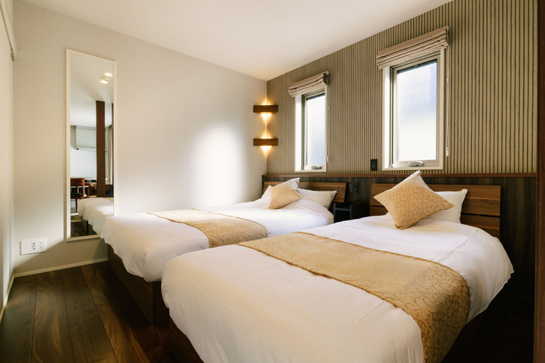 Bedroom 2, GRAND BASE Hakata Haruyoshi, Fukuoka
