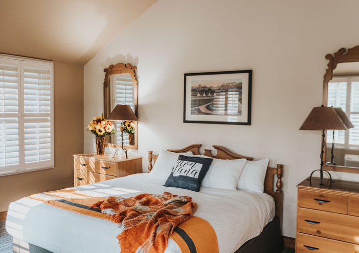 Bedroom 3, Grouse Mountain Lodge, Flathead