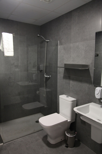 Bathroom 5, Soho Valencia Apartments, Valencia