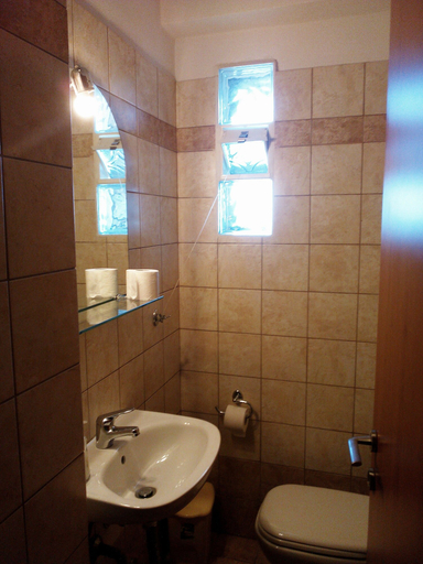Bathroom 5, Meltemi, South Aegean