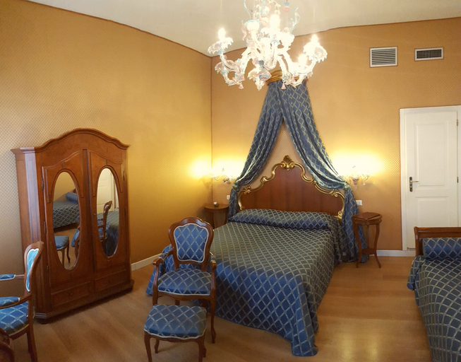 Bedroom 2, Hotel Locanda Canal, Venezia
