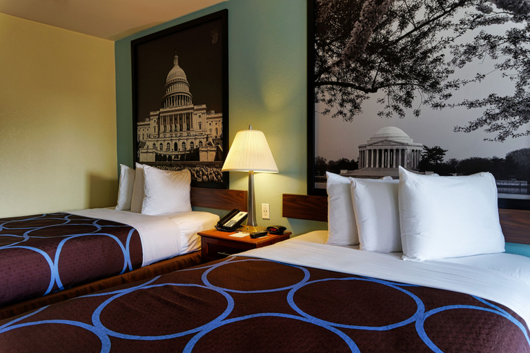 Bedroom 5, Super 8 by Wyndham Alexandria/Washington D.C. Area, Alexandria