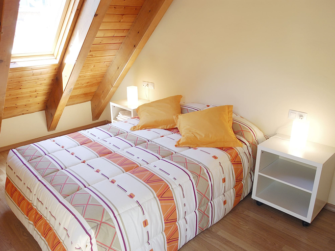 Bedroom 2, Aparthotel Nou Vielha, Lleida