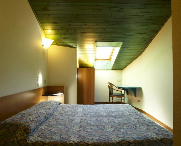 Bedroom 2, Residence Mirelladue, Brescia