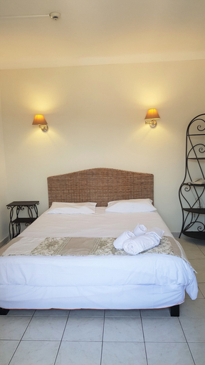 Bedroom 2, Hotel Restaurant le Bellevue, Corse-du-Sud