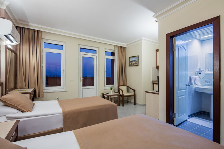 Bedroom 3, May Flower Apart Hotel, Alanya