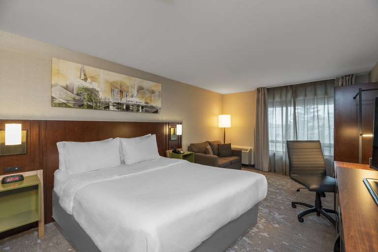 Bedroom 3, Comfort Inn Brossard, Champlain