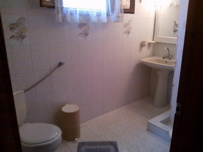 Bathroom 5, Smaragda Hotel, North Aegean