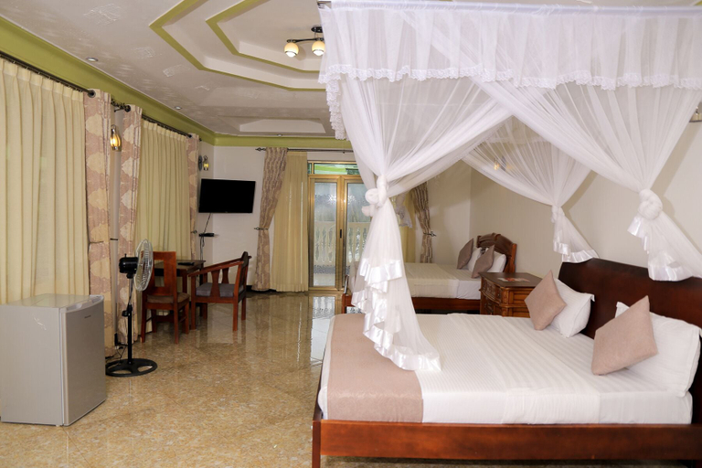 Bedroom 2, Victoria Royal Beach Hotel, Entebbe