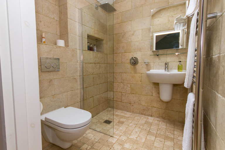 Bathroom 4, Robin Hood Farm B&B, Derbyshire
