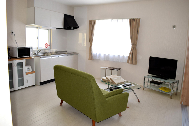 Others 5, Rainbow Terrace, Ginowan