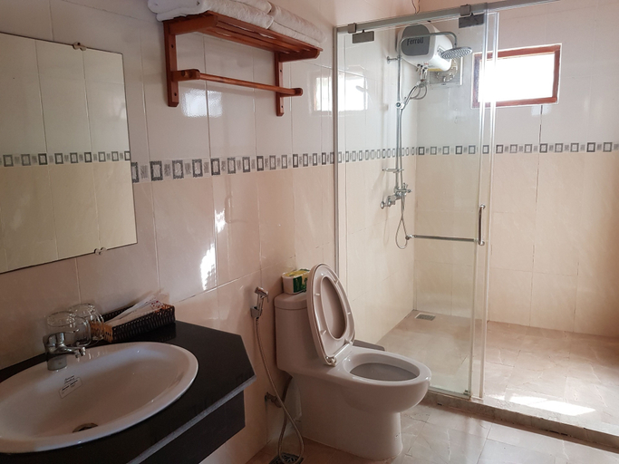 Bathroom 5, Free Beach Resort, Phú Quốc