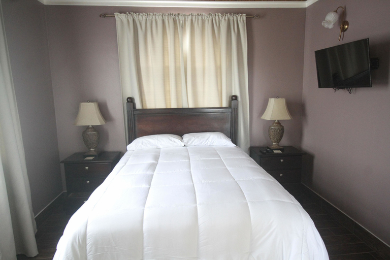 Bedroom 3, Summer Breeze Vacation Home