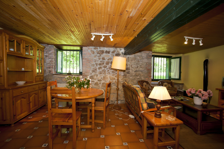 Others 4, Casa Rural Solapeña, Asturias