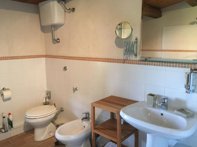 Bathroom 4, Il Nascondiglio - The Hideaway, Fermo