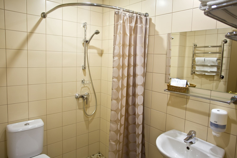 Bathroom 3, Hotel Cameo, Sankt-Peterburg gorsovet
