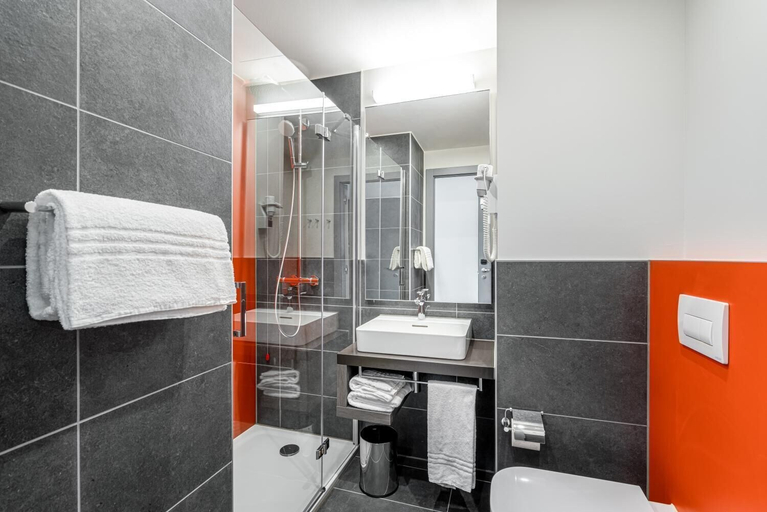 Bathroom 4, Campanile Vienna South, Wien