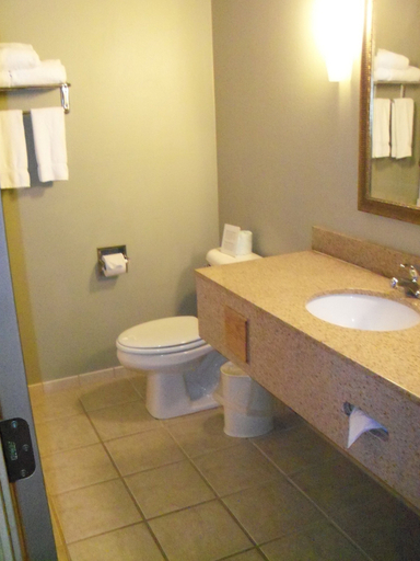 Bathroom 3, Holiday Inn Express MUNISING-LAKEVIEW by IHG, Alger