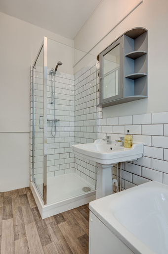 Bathroom, Sea Breeze, East Sussex
