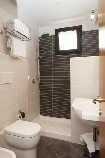 Bedroom 4, Suites Marilia Apartments, Livorno