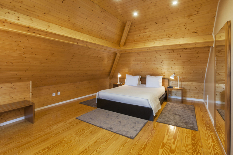 Bedroom 2, BO - Fernandes Tomás, Porto
