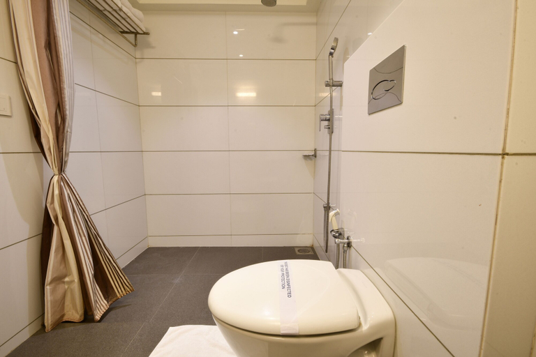 Bathroom 4, Platinum Residency, Ahmadabad