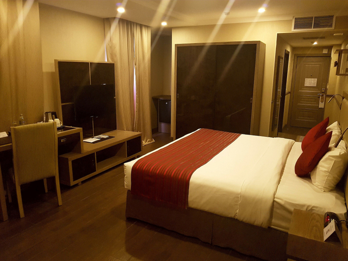 Bedroom 2, Ramada by Wyndham Bishkek Centre, Bishkek