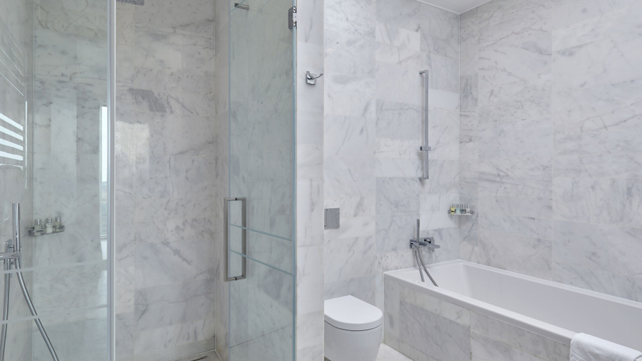 Bathroom 5, Hotel Diamond Apartments, North-Western